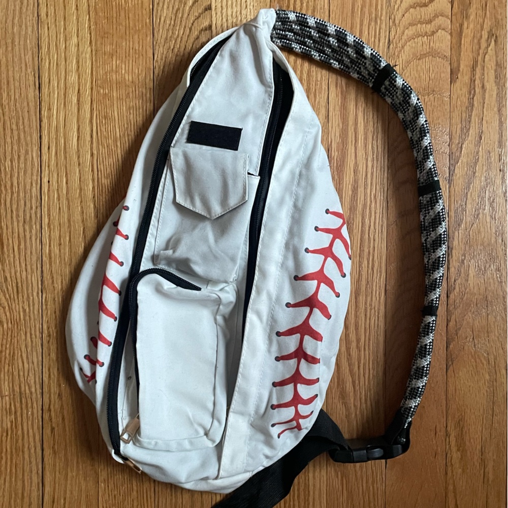 KAVU baseball sling bag